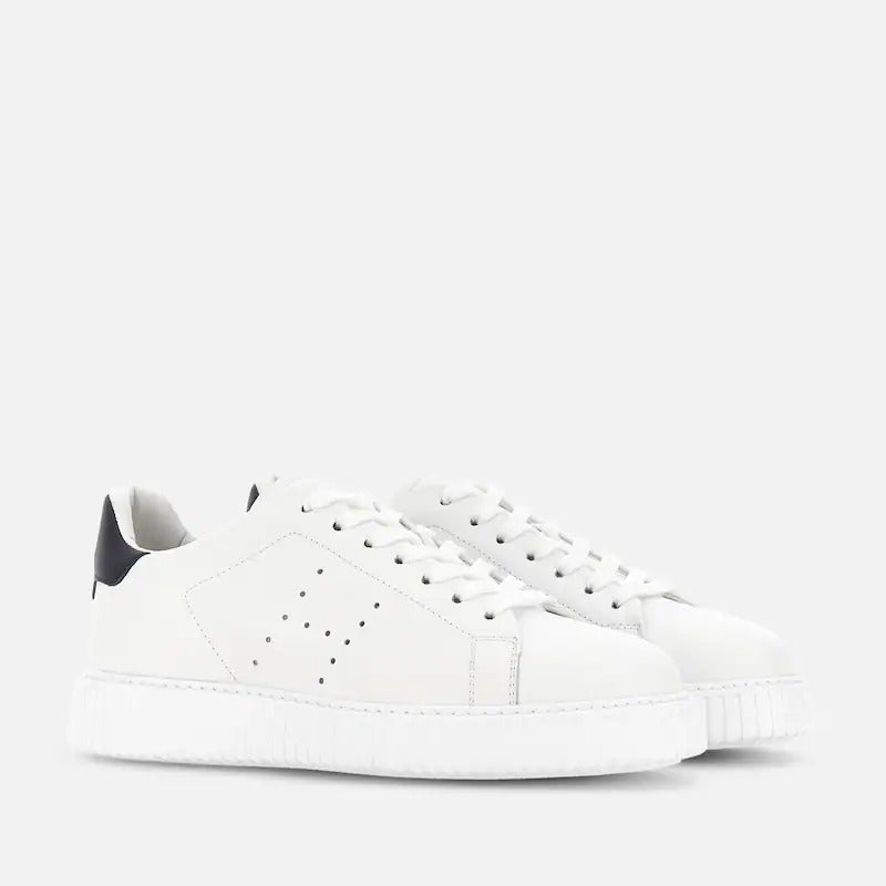 H677 Lace-up H Holes